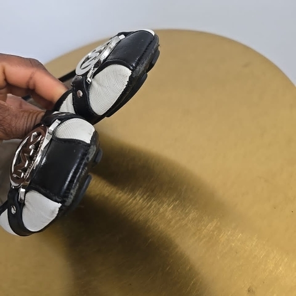 Micheal Kors Fulton Black On White Flats Size 5.5 🌴 - Picture 5 of 9